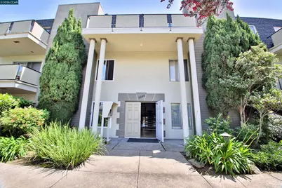 3090 Los Prados #24, San Mateo, CA 94403 - Photo 1
