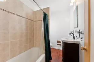 978 43rd St, Oakland, CA 94608 - Photo 21