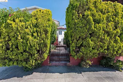 978 43rd St, Oakland, CA 94608 - Photo 3