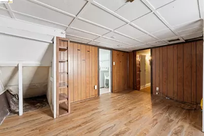 978 43rd St, Oakland, CA 94608 - Photo 31