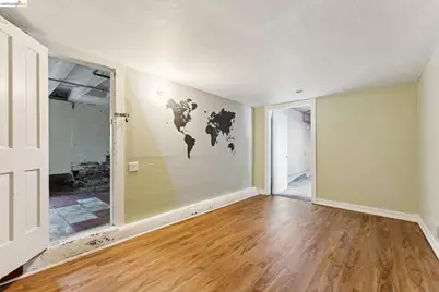 978 43rd St, Oakland, CA 94608 - Photo 33