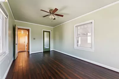 978 43rd St, Oakland, CA 94608 - Photo 27