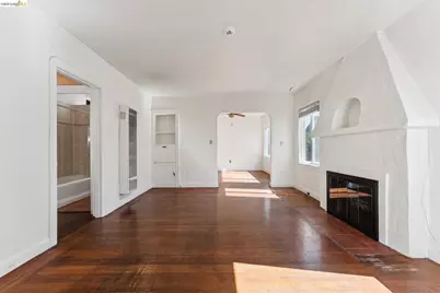 978 43rd St, Oakland, CA 94608 - Photo 7