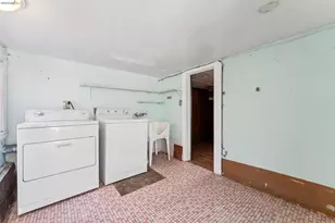 978 43rd St, Oakland, CA 94608 - Photo 29