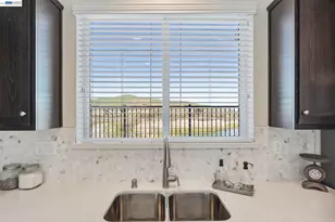 2417 Golden Wy, Fairfield, CA 94533 - Photo 9