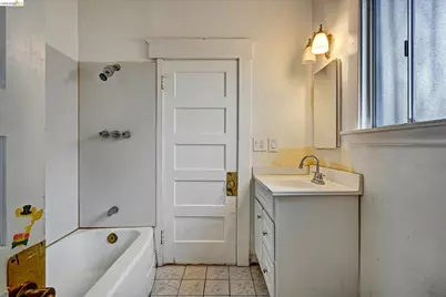 1437 56th Ave, Oakland, CA 94621 - Photo 11