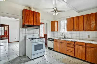 1437 56th Ave, Oakland, CA 94621 - Photo 25