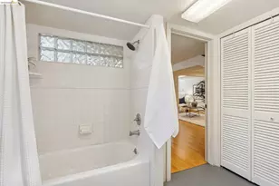 630 Longridge Rd, Oakland, CA 94610 - Photo 37