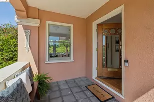 630 Longridge Rd, Oakland, CA 94610 - Photo 3