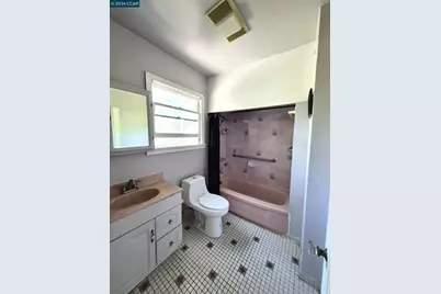 826 Carlston Ave, Oakland, CA 94610 - Photo 11