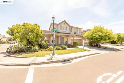 2700 Spindrift Ct, Hayward, CA 94545 - Photo 3