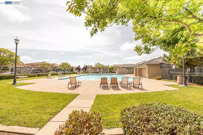 2700 Spindrift Ct, Hayward, CA 94545 - Photo 73
