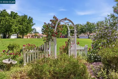 1118 Jonagold Way, Brentwood, CA 94513 - Photo 49