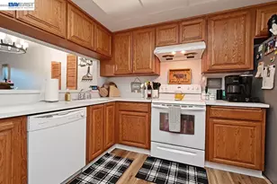 25105 Vista Greens Ct, Hayward, CA 94541 - Photo 5