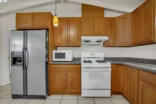 935 Second Ave, Pinole, CA 94564 - Photo 7