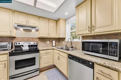 1935 Golden Rain Rd #1, Walnut Creek, CA 94595 - Photo 13