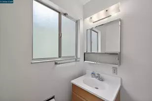 6334 Doran Dr, Oakland, CA 94611 - Photo 17