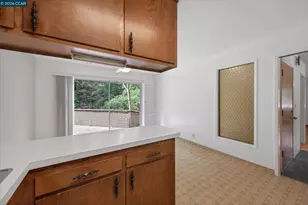 6334 Doran Dr, Oakland, CA 94611 - Photo 13