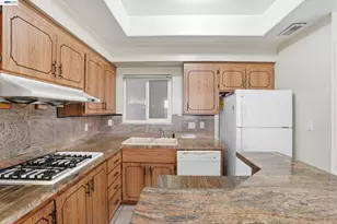 35950 Wellington Pl, Fremont, CA 94536 - Photo 9