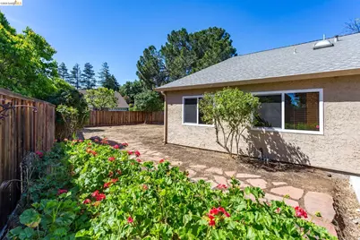 2802 Buttercup Ct, Antioch, CA 94531 - Photo 35