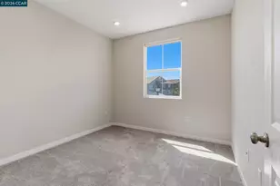 49 Funderburg Blvd, Mountain House, CA 95391 - Photo 27