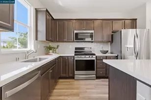 49 Funderburg Blvd, Mountain House, CA 95391 - Photo 5