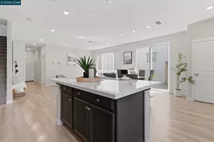 49 Funderburg Blvd, Mountain House, CA 95391 - Photo 7