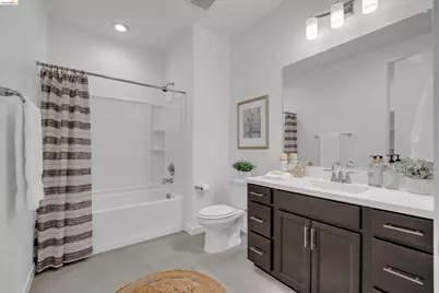 2754 Lily Ct, Antioch, CA 94531 - Photo 25