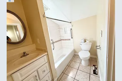 1033 Fountain St, Alameda, CA 94501 - Photo 11