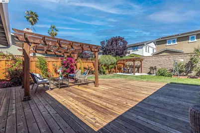 38475 Jacaranda Dr, Newark, CA 94560 - Photo 29