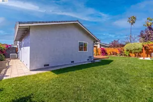 38475 Jacaranda Dr, Newark, CA 94560 - Photo 35