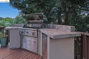 18100 De Souza Pl, Castro Valley, CA 94546 - Photo 41