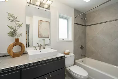 1908 Tenth St, Berkeley, CA 94710 - Photo 29
