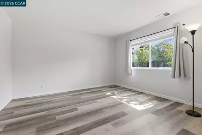 1423 Saint James Pkwy, Concord, CA 94521 - Photo 13