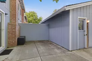 1423 St James Pkwy, Concord, CA 94521 - Photo 9