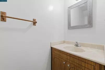 1423 Saint James Pkwy, Concord, CA 94521 - Photo 21
