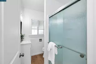 2596 MacArthur Blvd, Oakland, CA 94602 - Photo 25