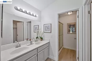 10 Fig Leaf Ct, Sacramento, CA 95838 - Photo 35
