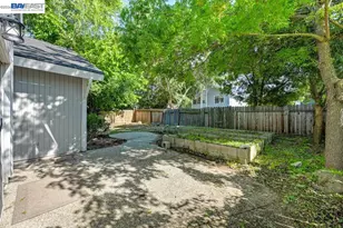 10 Fig Leaf Ct, Sacramento, CA 95838 - Photo 45