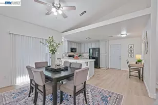 10 Fig Leaf Ct, Sacramento, CA 95838 - Photo 9