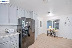 10 Fig Leaf Ct, Sacramento, CA 95838 - Photo 19