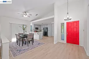 10 Fig Leaf Ct, Sacramento, CA 95838 - Photo 7