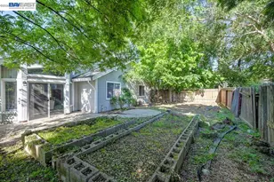 10 Fig Leaf Ct, Sacramento, CA 95838 - Photo 47