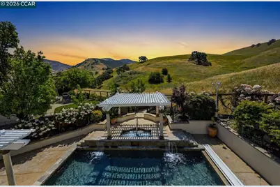 950 Maplegate Ct, Concord, CA 94521 - Photo 89
