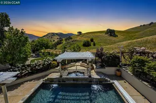 950 Maplegate Ct, Concord, CA 94521 - Photo 89