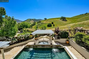 950 Maplegate Ct, Concord, CA 94521 - Photo 3