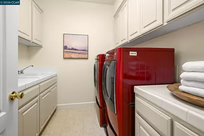 950 Maplegate Ct, Concord, CA 94521 - Photo 57