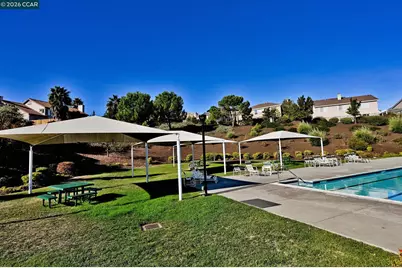 950 Maplegate Ct, Concord, CA 94521 - Photo 147