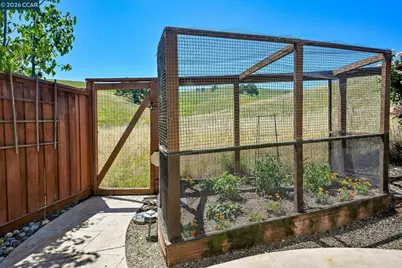 950 Maplegate Ct, Concord, CA 94521 - Photo 117