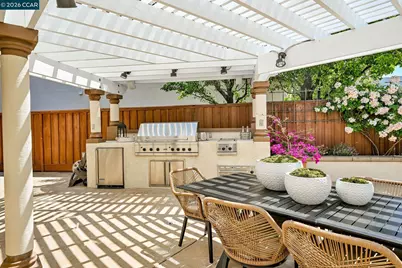 950 Maplegate Ct, Concord, CA 94521 - Photo 121